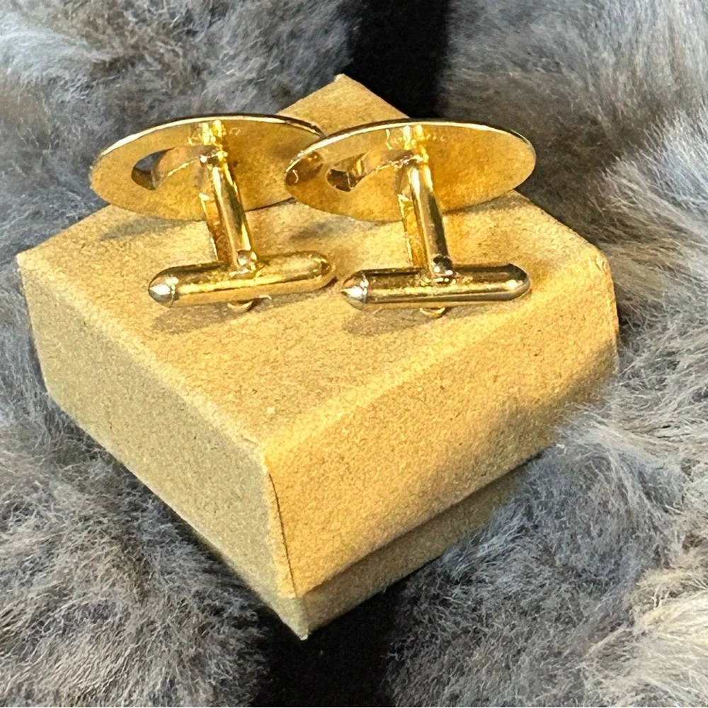 Men’s Vintage Swank gold plated red glass stone accent cuff links